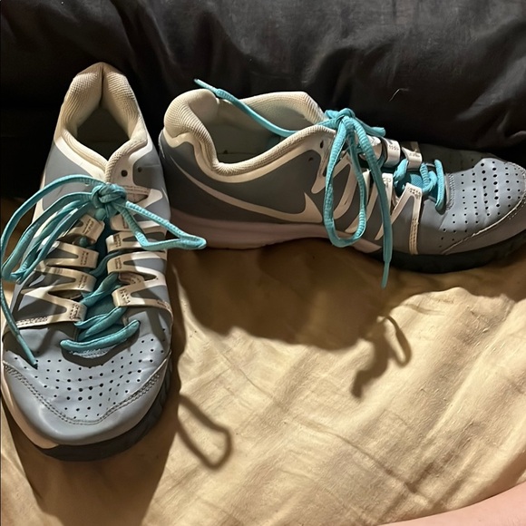 Nike Vapor Court Women's Tennis Shoe in white and aqua size 8 - Picture 2 of 6